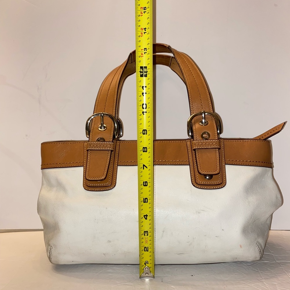 Coach Cream Shoulder Bag - Picture 6 of 8